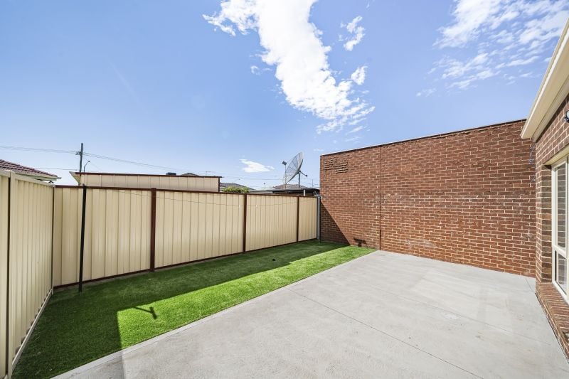 2B Luzon Court, Lalor
