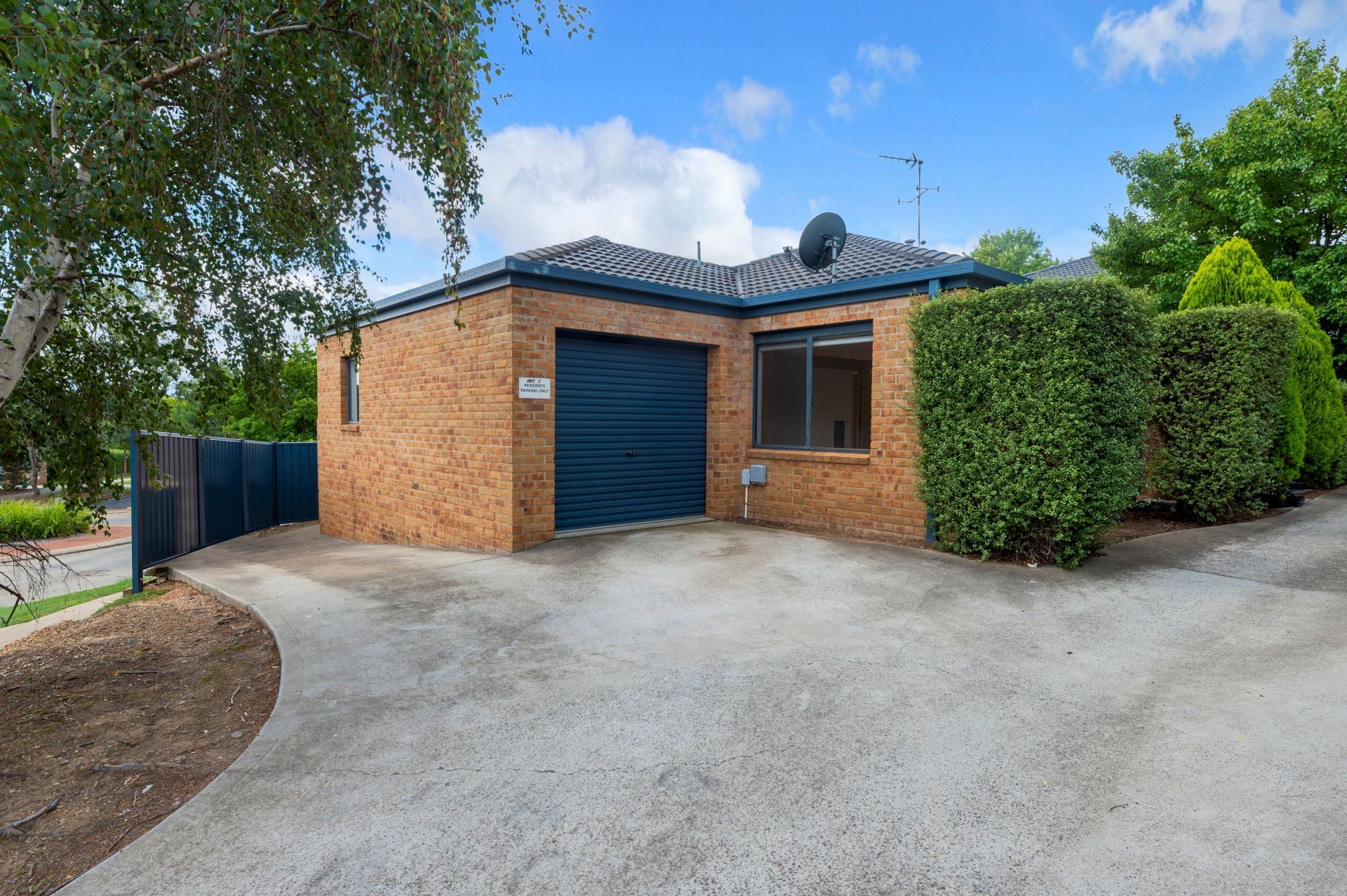 1/122 Fergus Road Queanbeyan NSW, Queanbeyan - Image 1