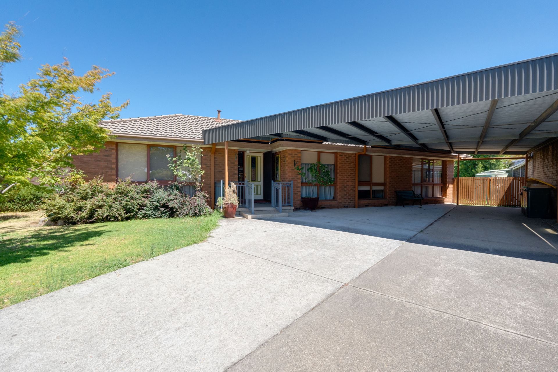 3 Moore Street, MYRTLEFORD, Myrtleford - Thumbnail 3