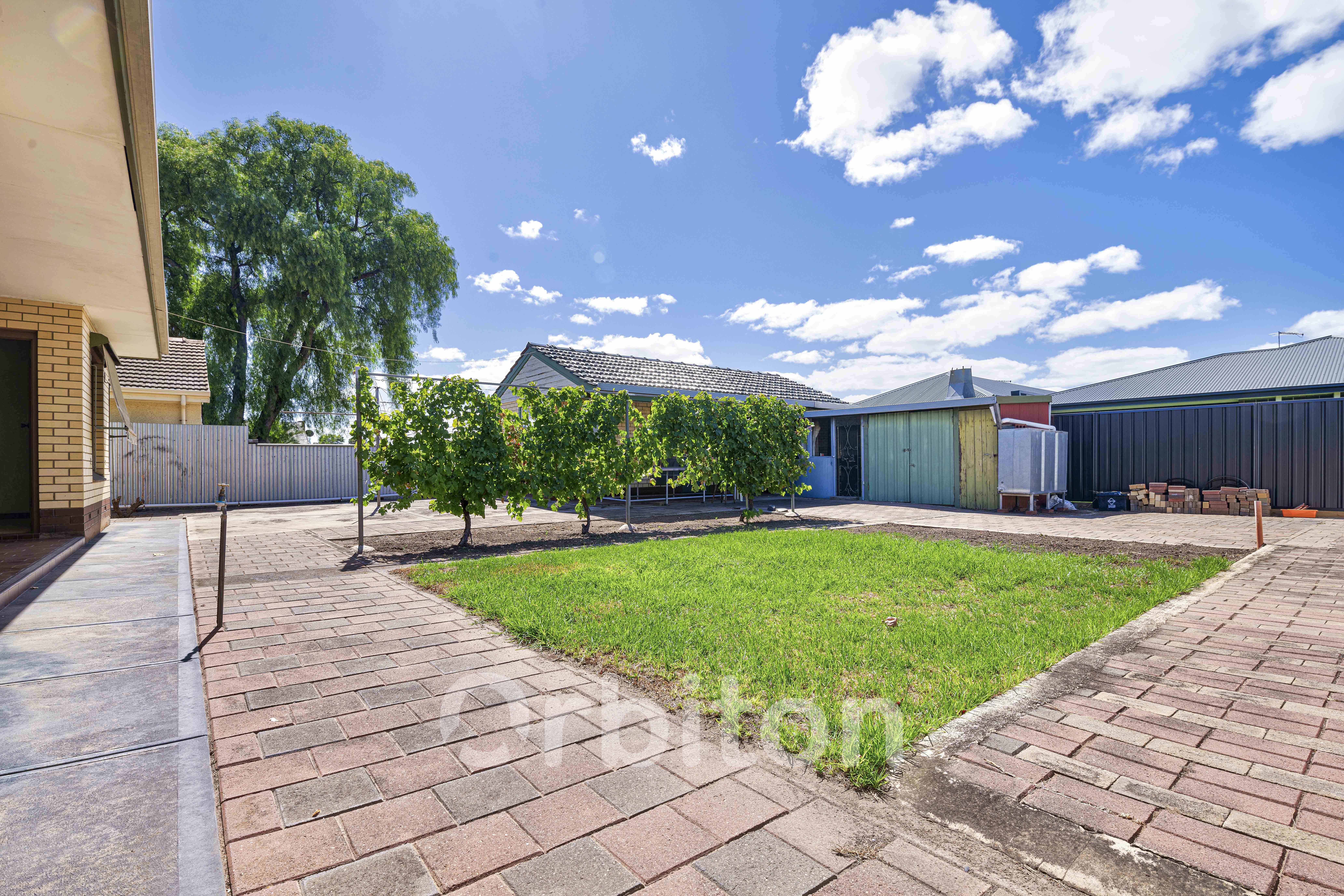 4 Lachlan Ave, Woodville West SA 5011