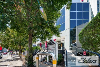 CENTRALLY LOCATED TOOWONG OFFICE | PRICED TO SELL