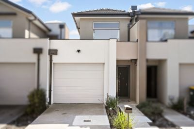 Mernda 2/515 Bridge Inn Road