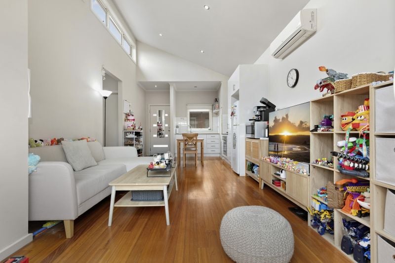 2/6 Cherry Court, Lalor