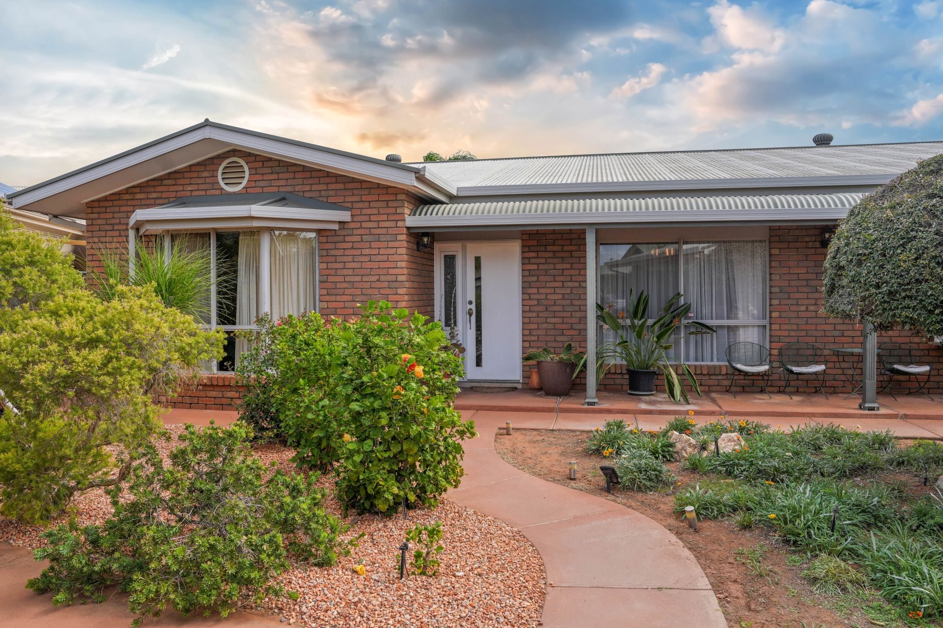 9 Delahunty Court Desert Springs NT, Desert Springs - Thumbnail 6