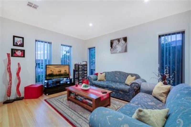 1/16 Young Street, Epping
