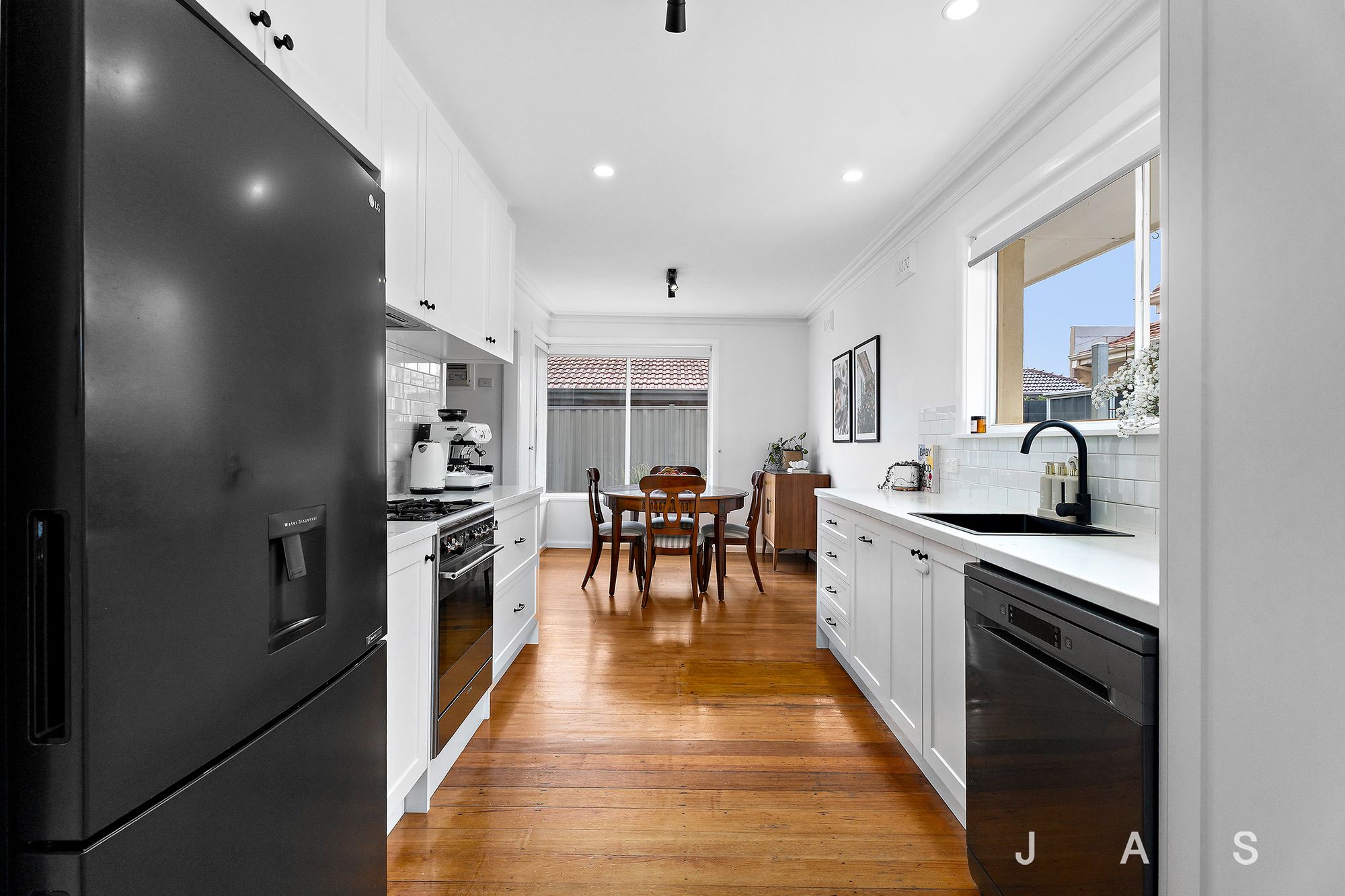 58 Arcade Way, Avondale Heights, Avondale Heights - Thumbnail 4