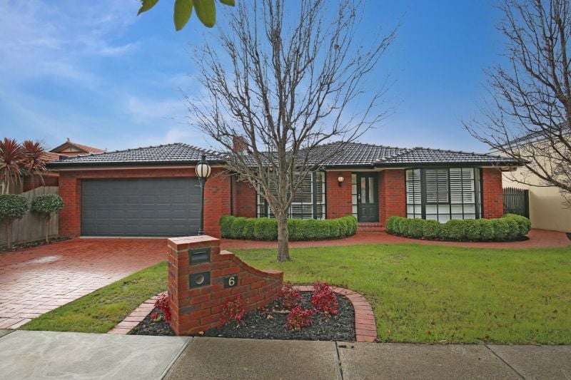 6 Bugatti Court, Mill Park