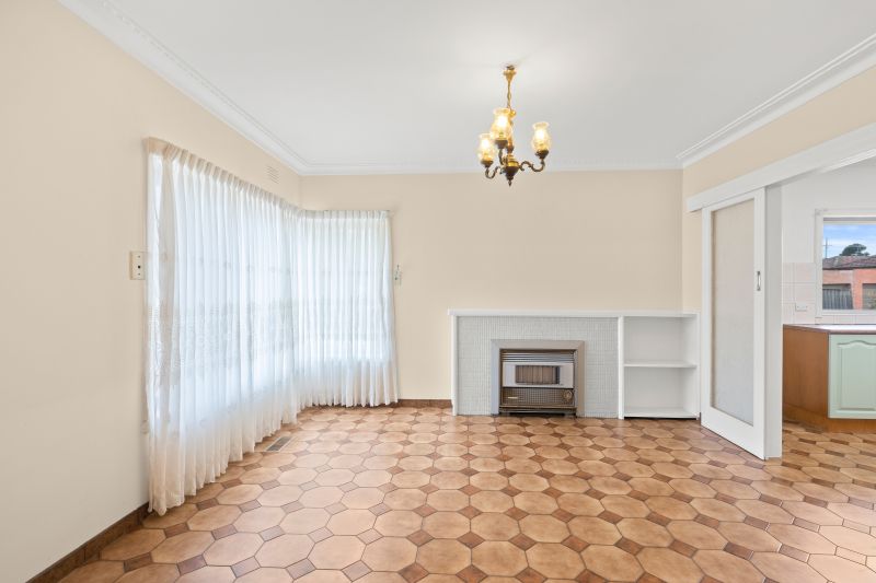 32 Nebel Street, Lalor