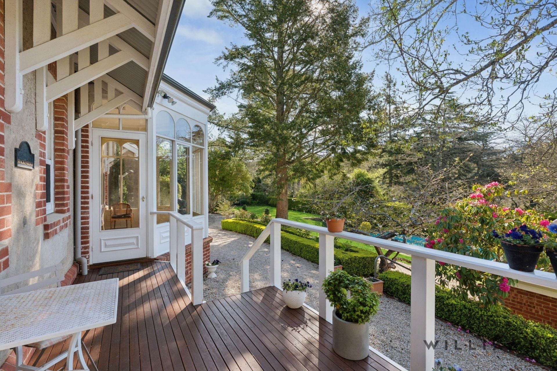 8 Bracken Road Stirling SA, Stirling - Thumbnail 2