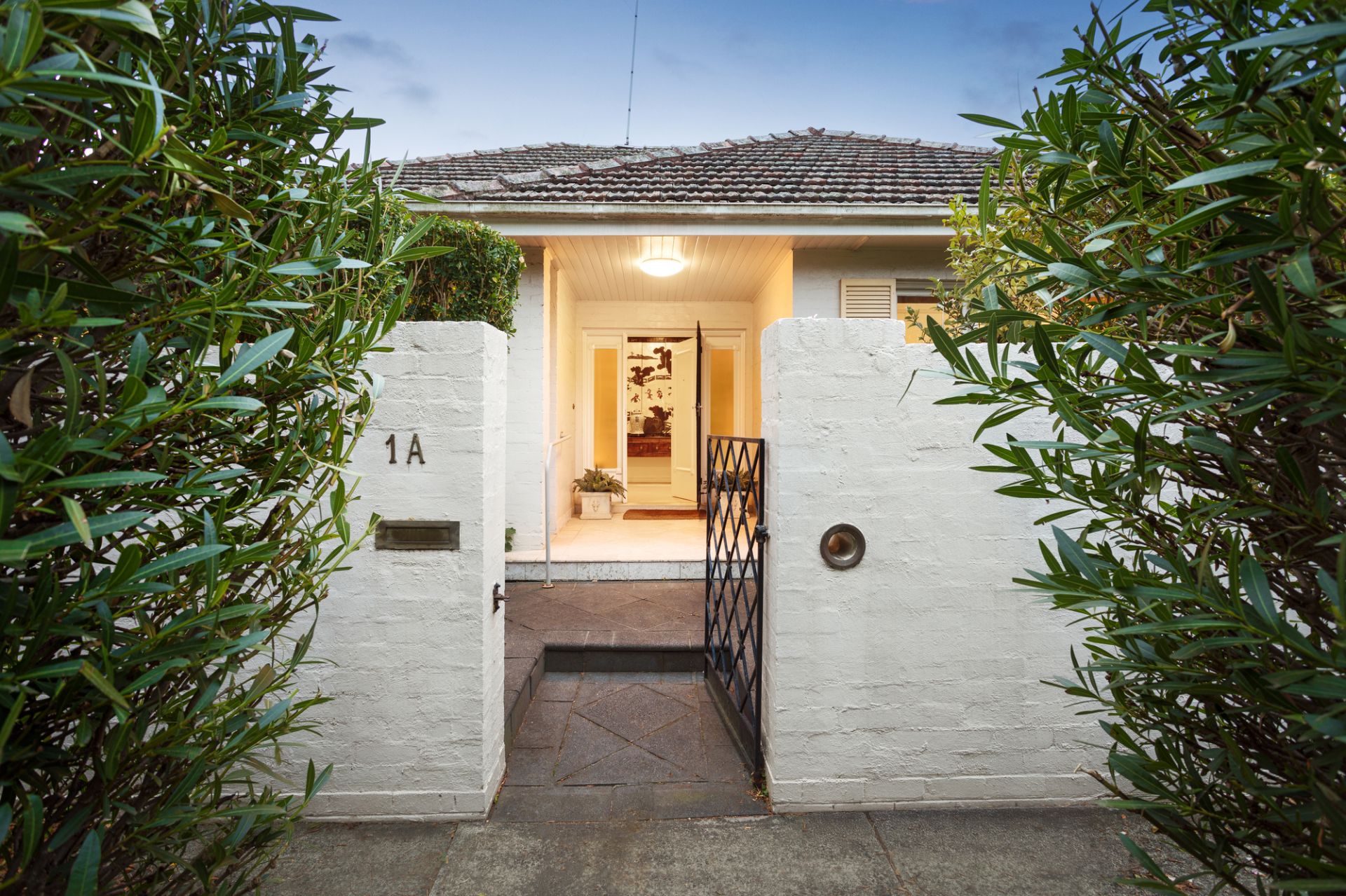 1A Millicent Avenue, Toorak, Toorak - Thumbnail 2