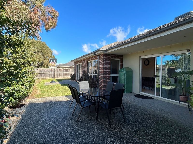 12 Shine Walk, Epping