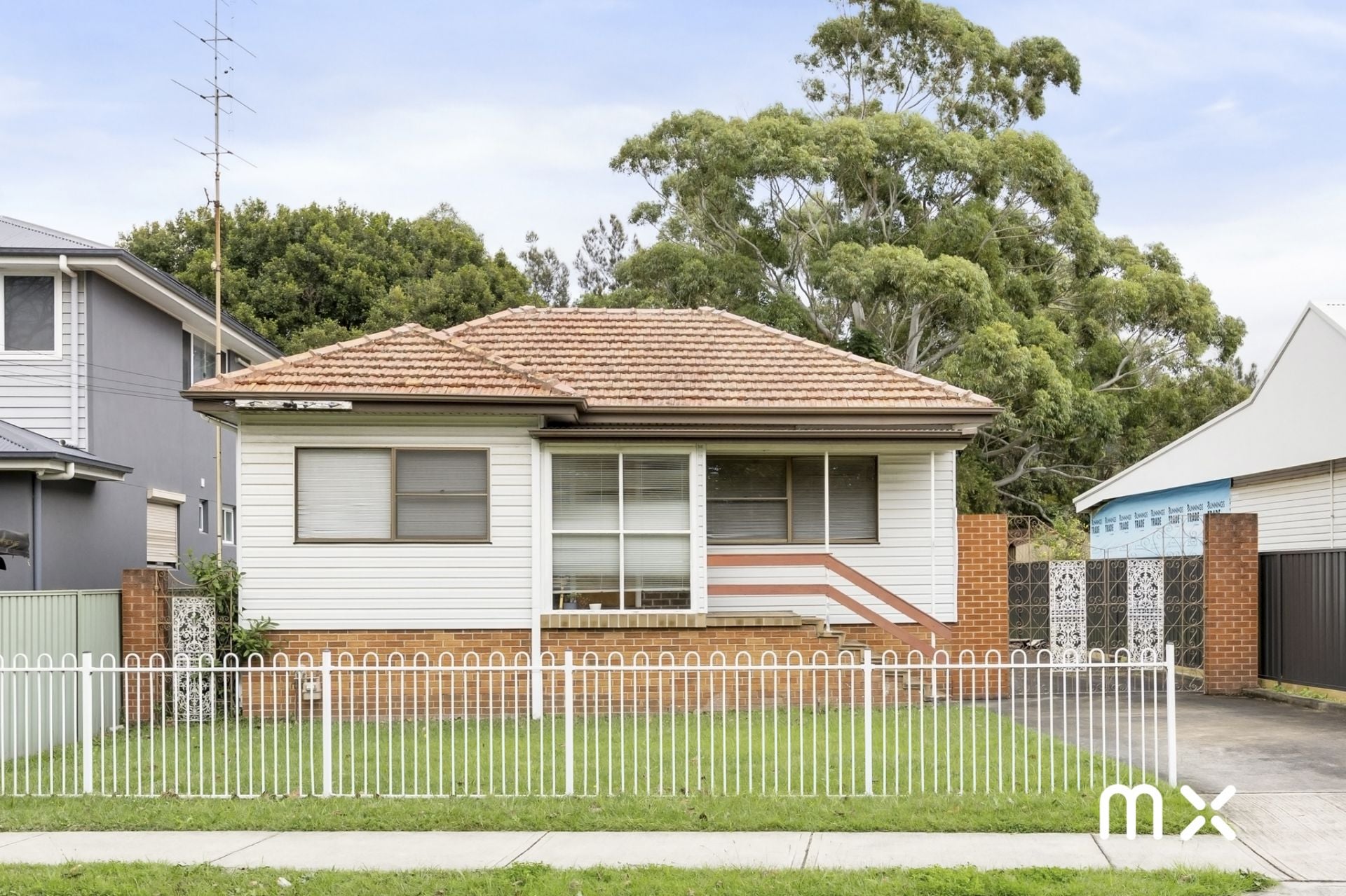 32 Brompton Road, Bellambi - Image 1