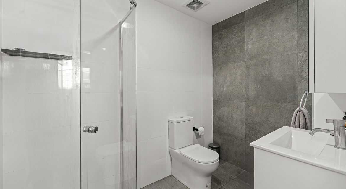 Schofields 42/6 Bingham Street