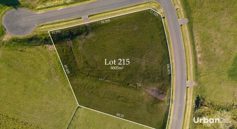 215/14 Hawk Crescent