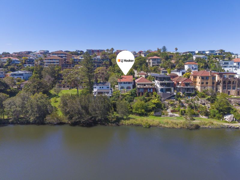 Lagoon-Side Living on a Rare 923sqm in the Heart of Queenscliff