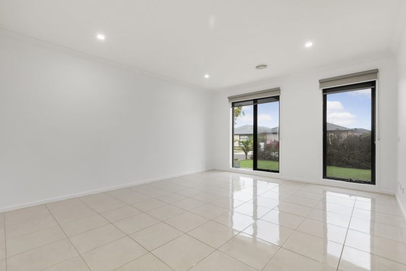 63 Albion Crescent, Mickleham
