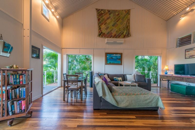 19 Rattray Avenue Hideaway Bay QLD, Hideaway Bay - Thumbnail 5