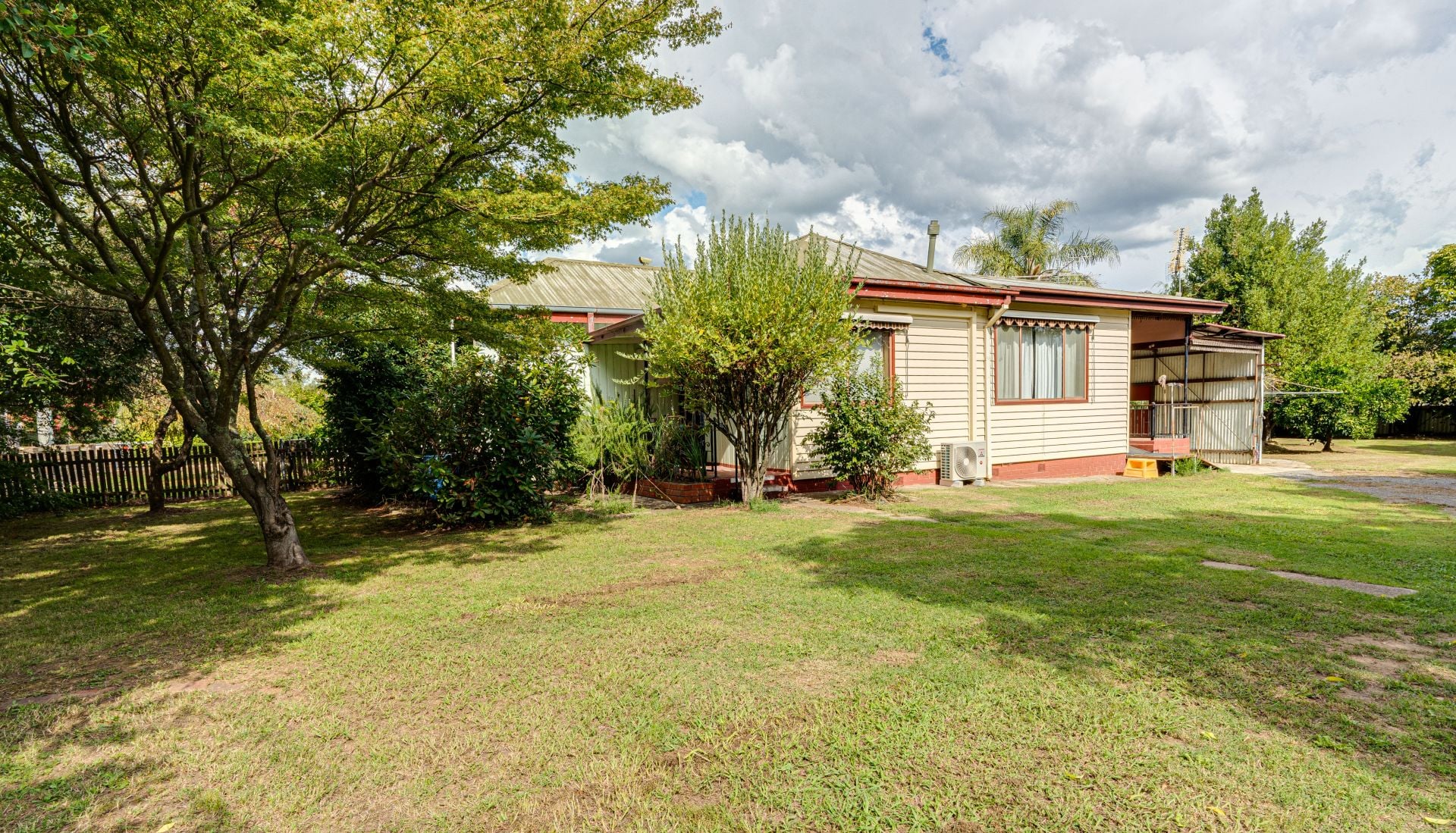 42 Great Alpine Road, MYRTLEFORD, Myrtleford - Image 1