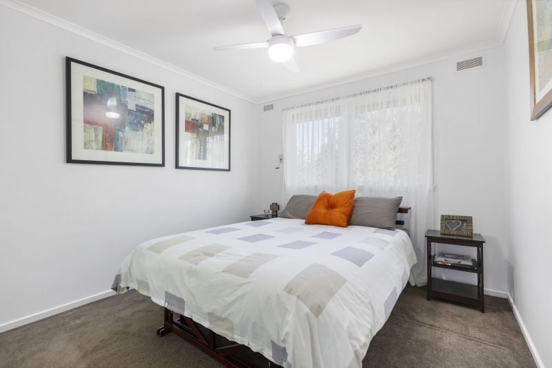2/10 Derby Street, Fawkner