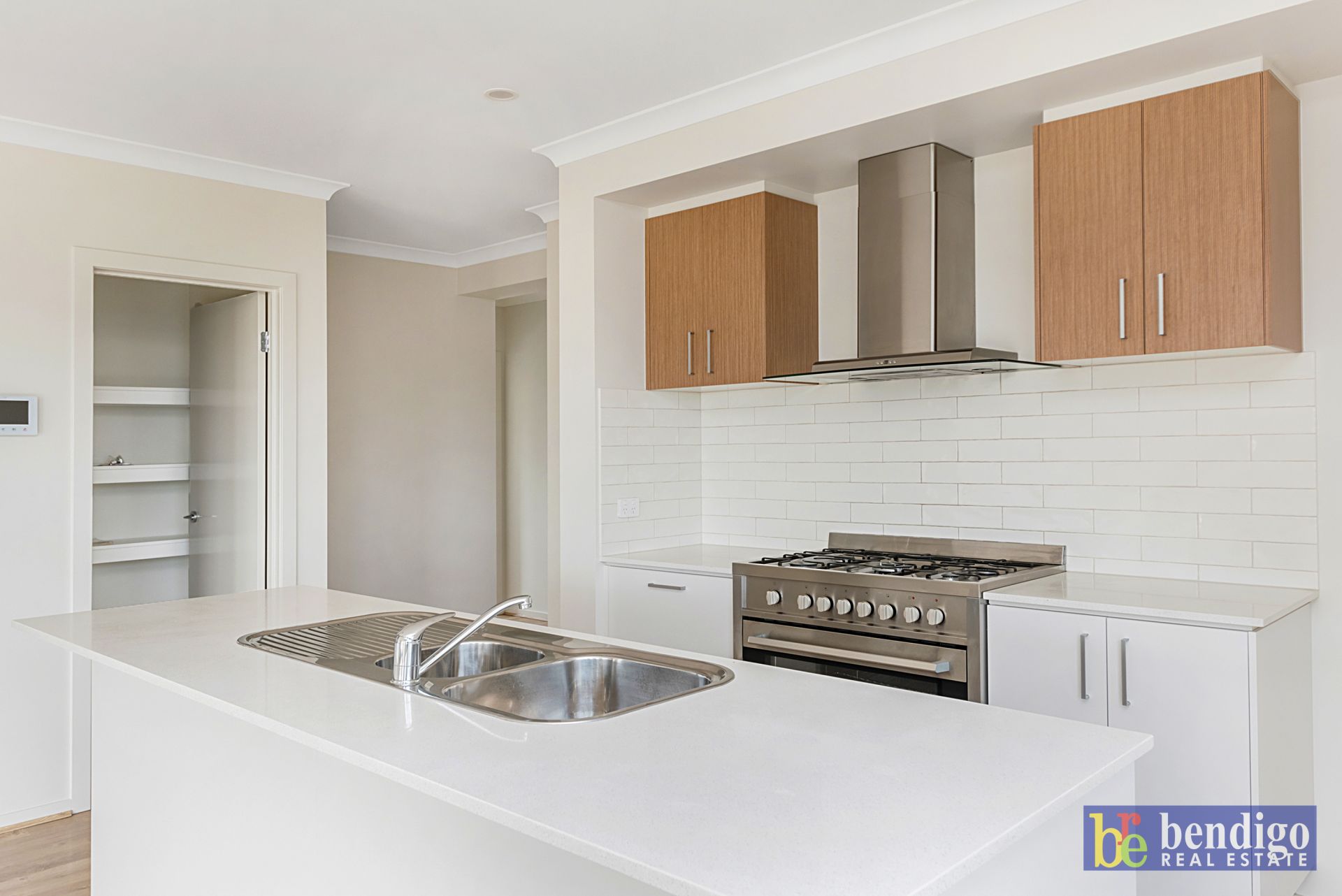 23 Ashbourne Way Kangaroo Flat VIC, Flat - Thumbnail 3