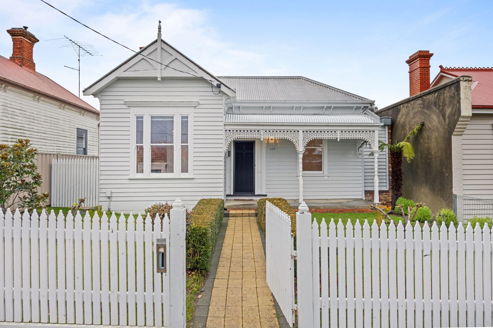 324 Armstrong Street North, Soldiers Hill, Soldiers Hill - Thumbnail 2