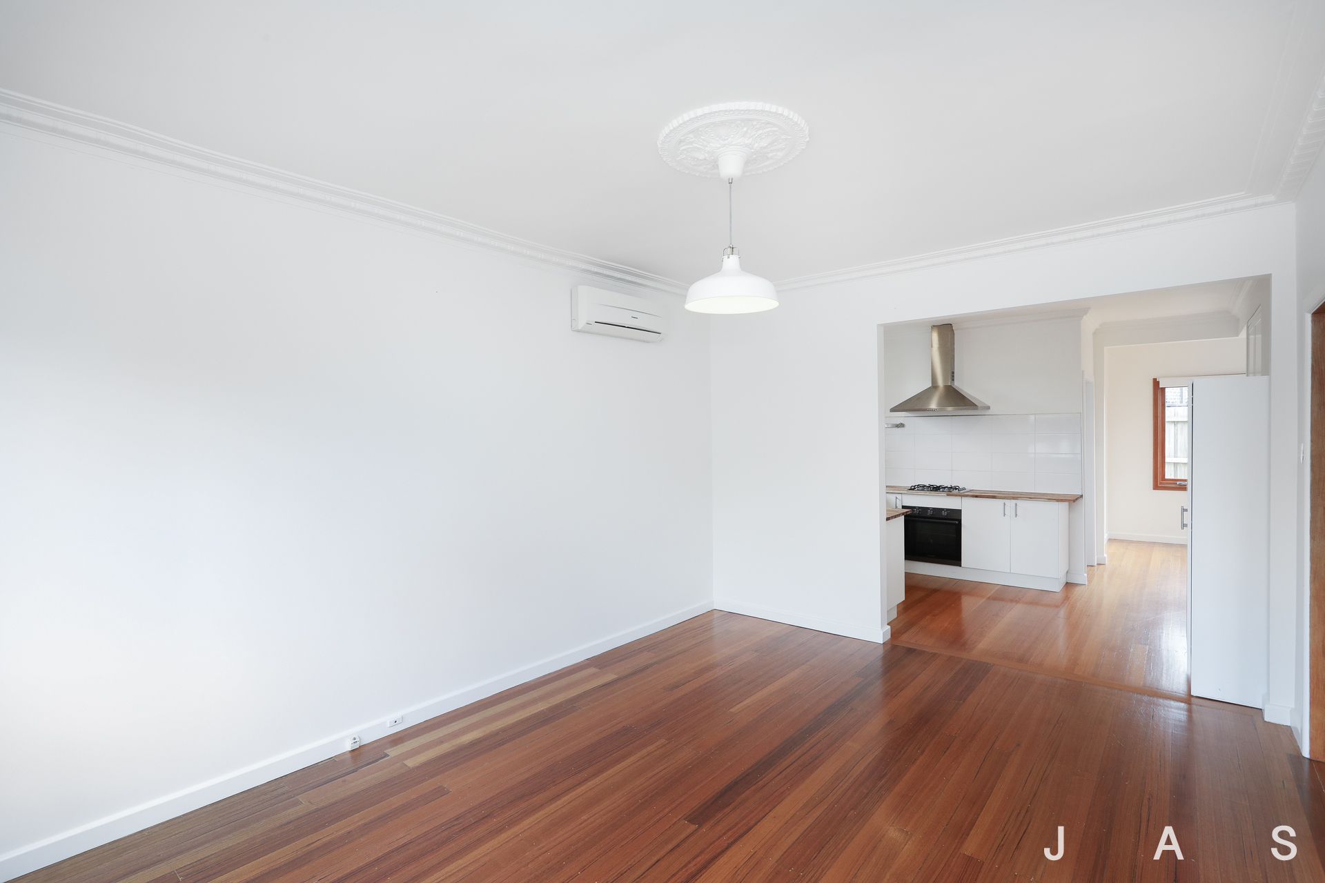 2 Burns Street Maidstone VIC, Maidstone - Thumbnail 3