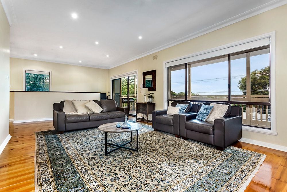 Northern Living in a Premier Location!