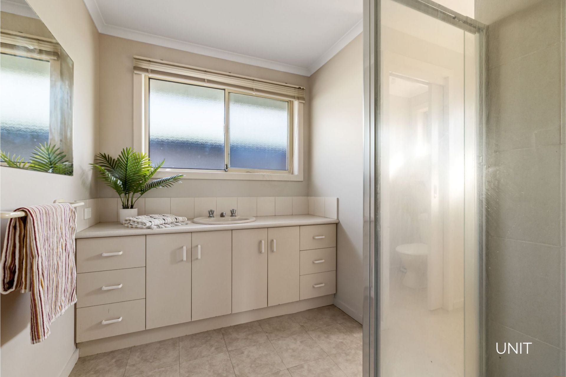 Dual Living Delight In Prime Lalor Location – Endless Possibilities!