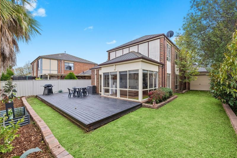 8 Braelands Close, Caroline Springs