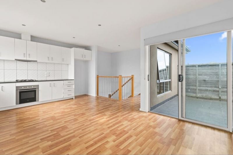 2/7 Cuthbert Street, Broadmeadows