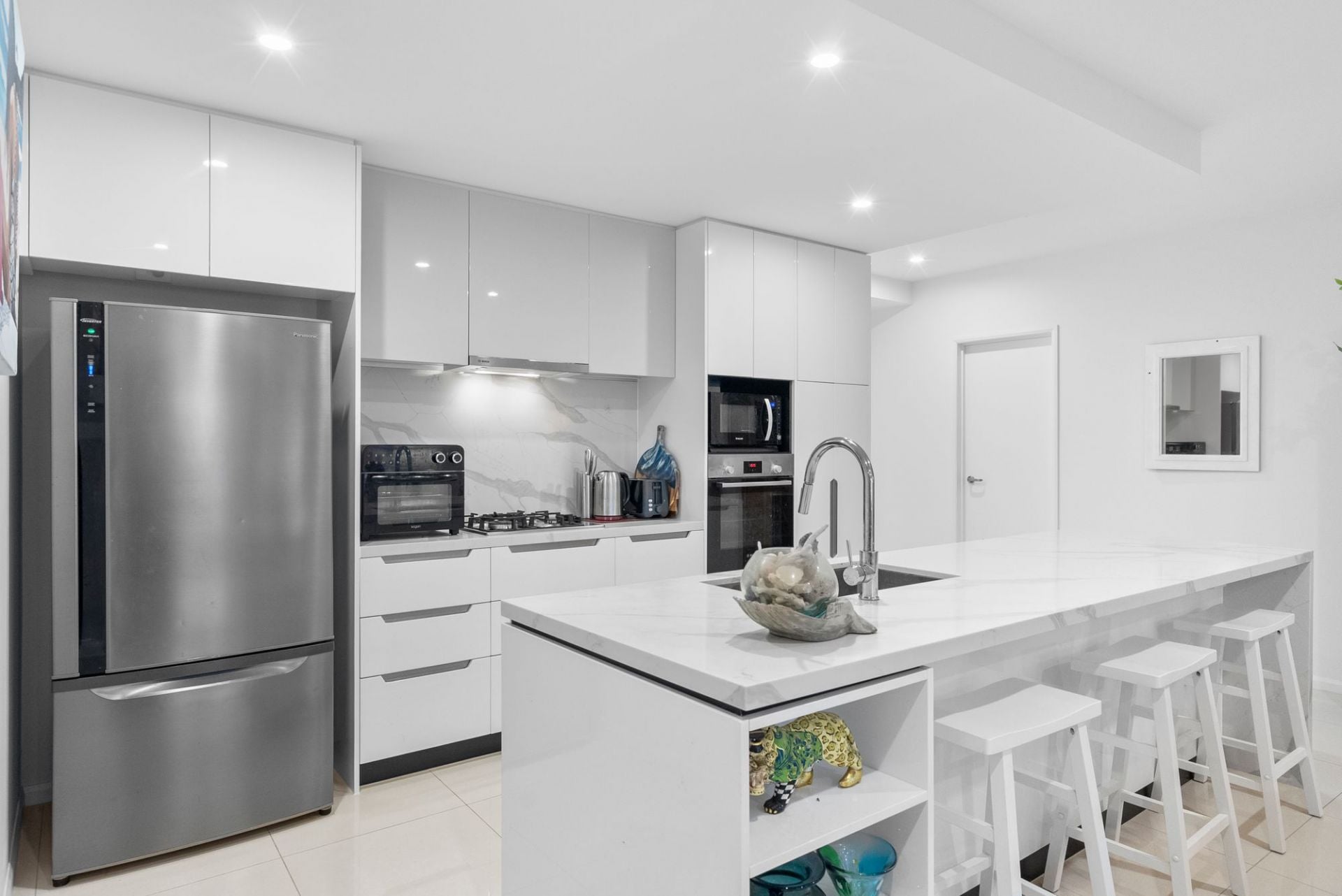 117/59 Marine Parade REDCLIFFE QLD,  - Thumbnail 3