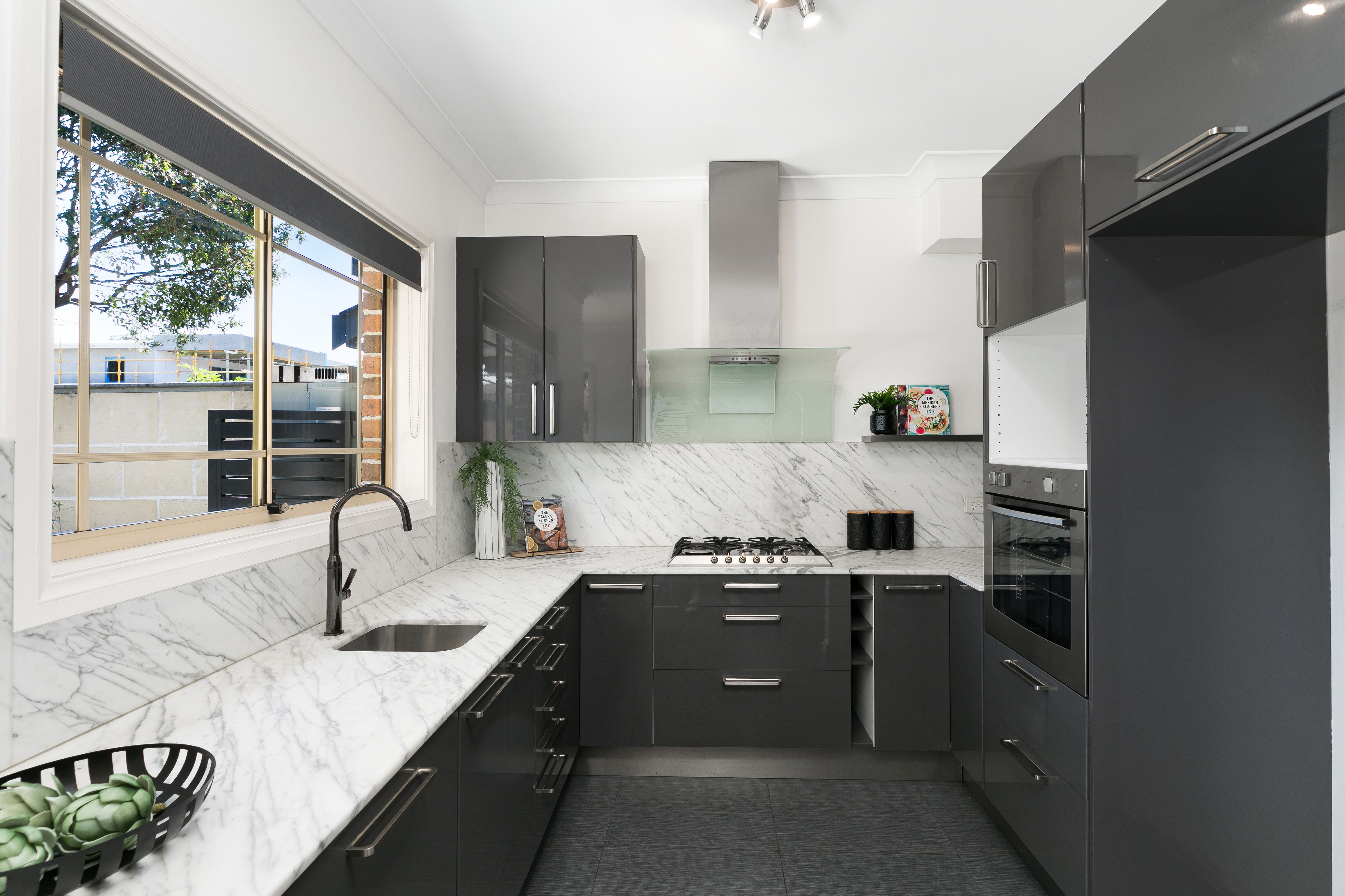 5/81 Denman Avenue WOOLOOWARE 2230