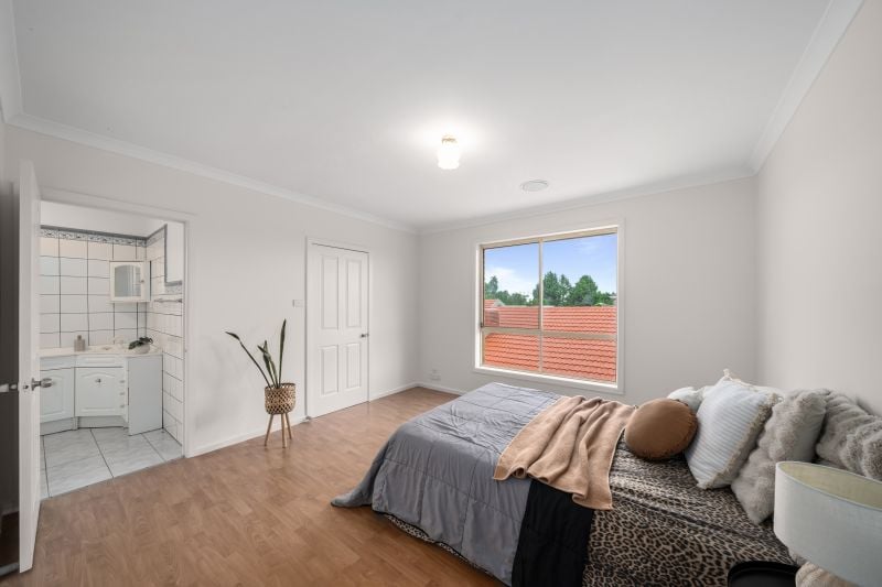 27 Woolnough Drive, Mill Park