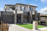 Park-view Living in Perfect Family Locale