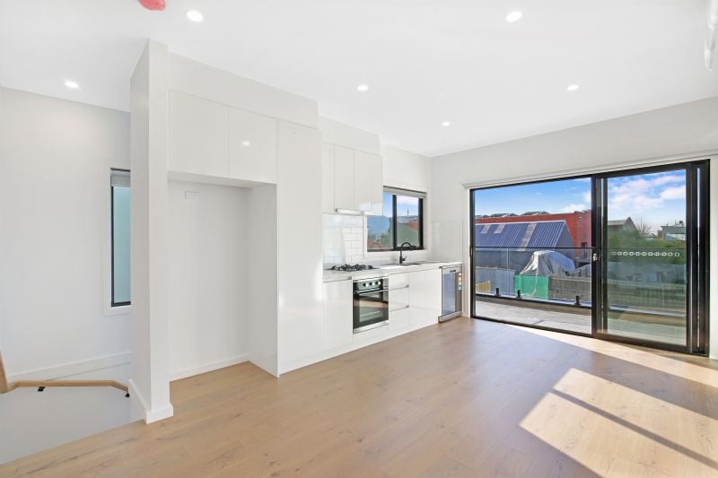 6/20 Green Street, Airport West