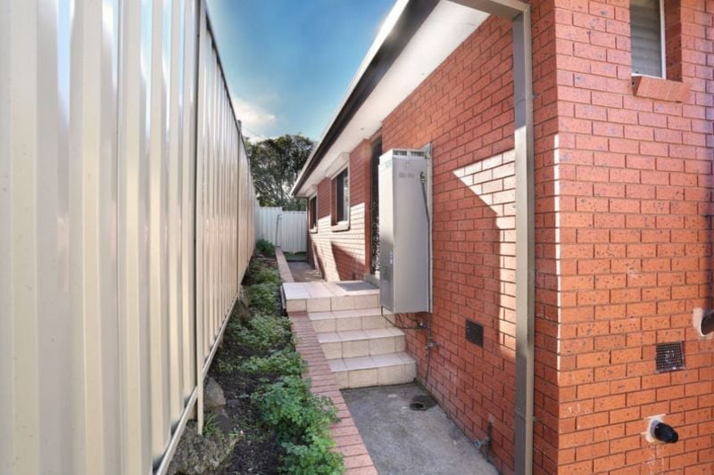 1/7 Boston Road, Lalor