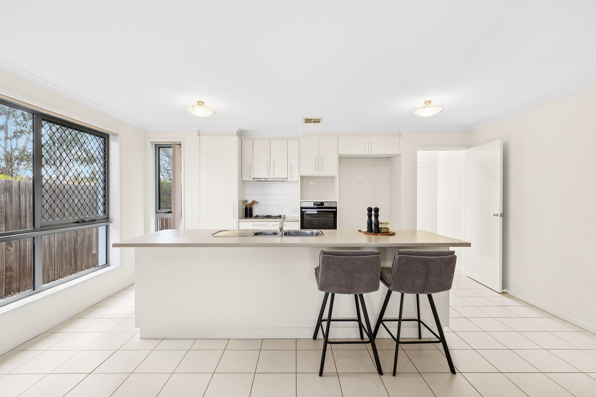 34 Baratta Street, Crace ACT, Crace - Thumbnail 3