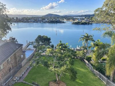 Daleys Point 44 Daley Avenue