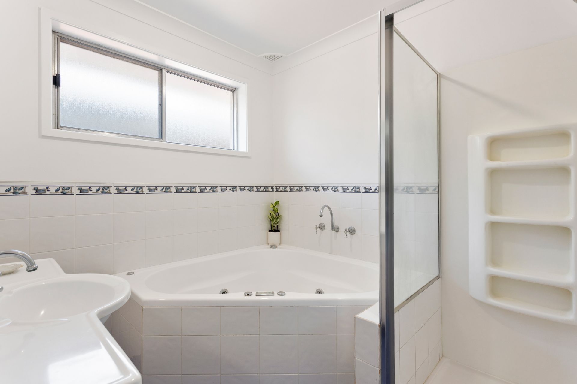 231 Farmborough Road, Farmborough Heights NSW, Farmborough Heights - Thumbnail 2