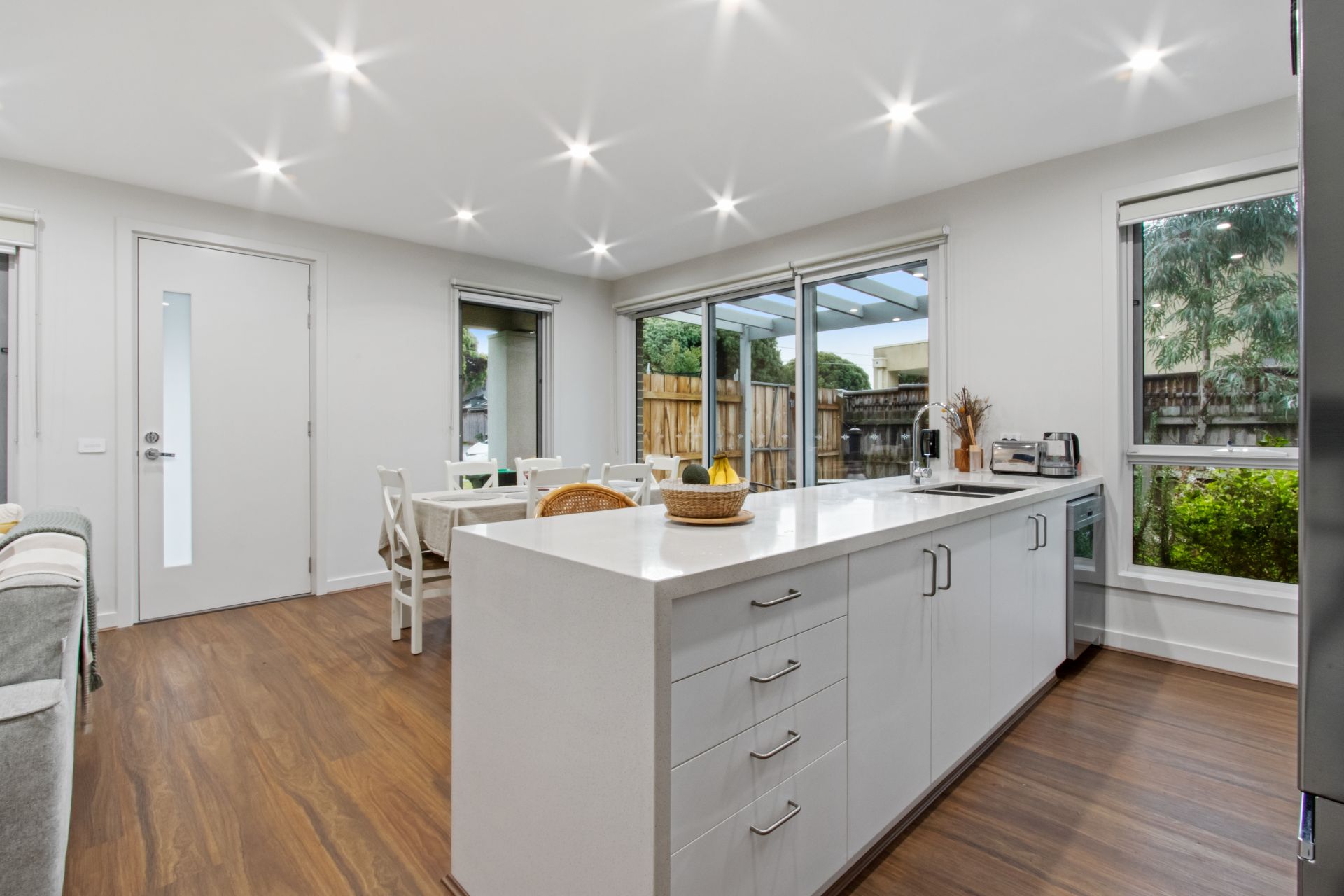 Stylish 3-Bedroom Townhouse in Prime Reservoir Location