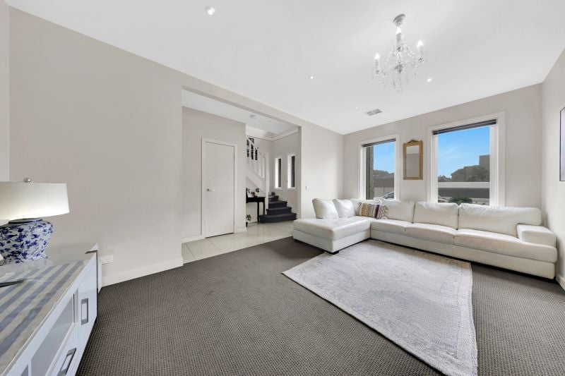 3 Granite Outlook, Epping