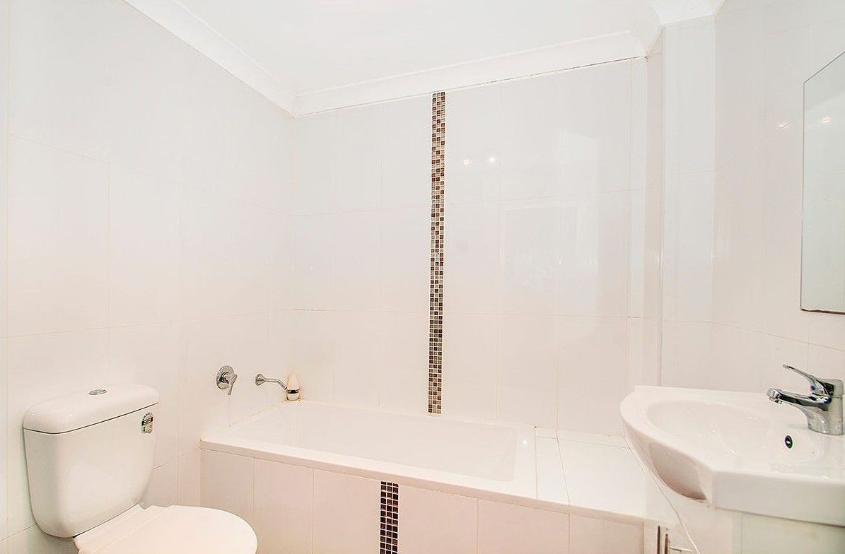 2/4 Barangaroo Road, Toongabbie