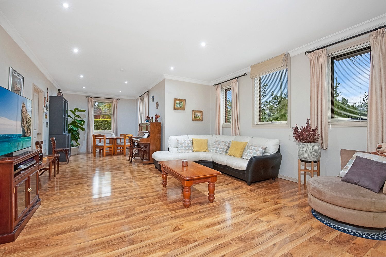 32 Duffy Avenue, Thornleigh, Thornleigh - Thumbnail 3