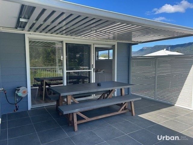 Stream Hill 31 Saddleback Crescent