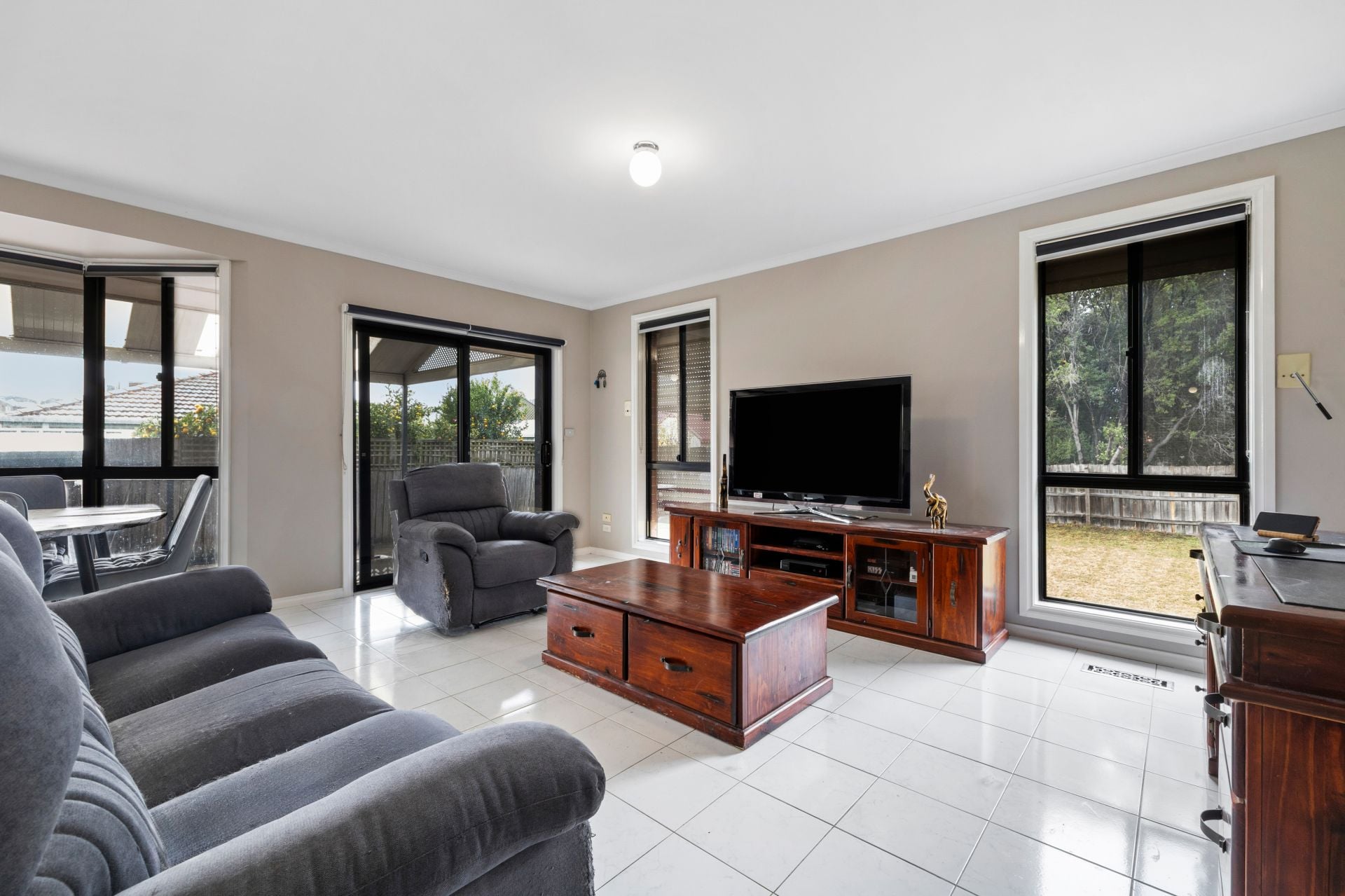 Spacious Living & Entertaining In A Prime Position