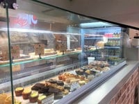 Cafe in High foot traffic - Prime Locatoin 