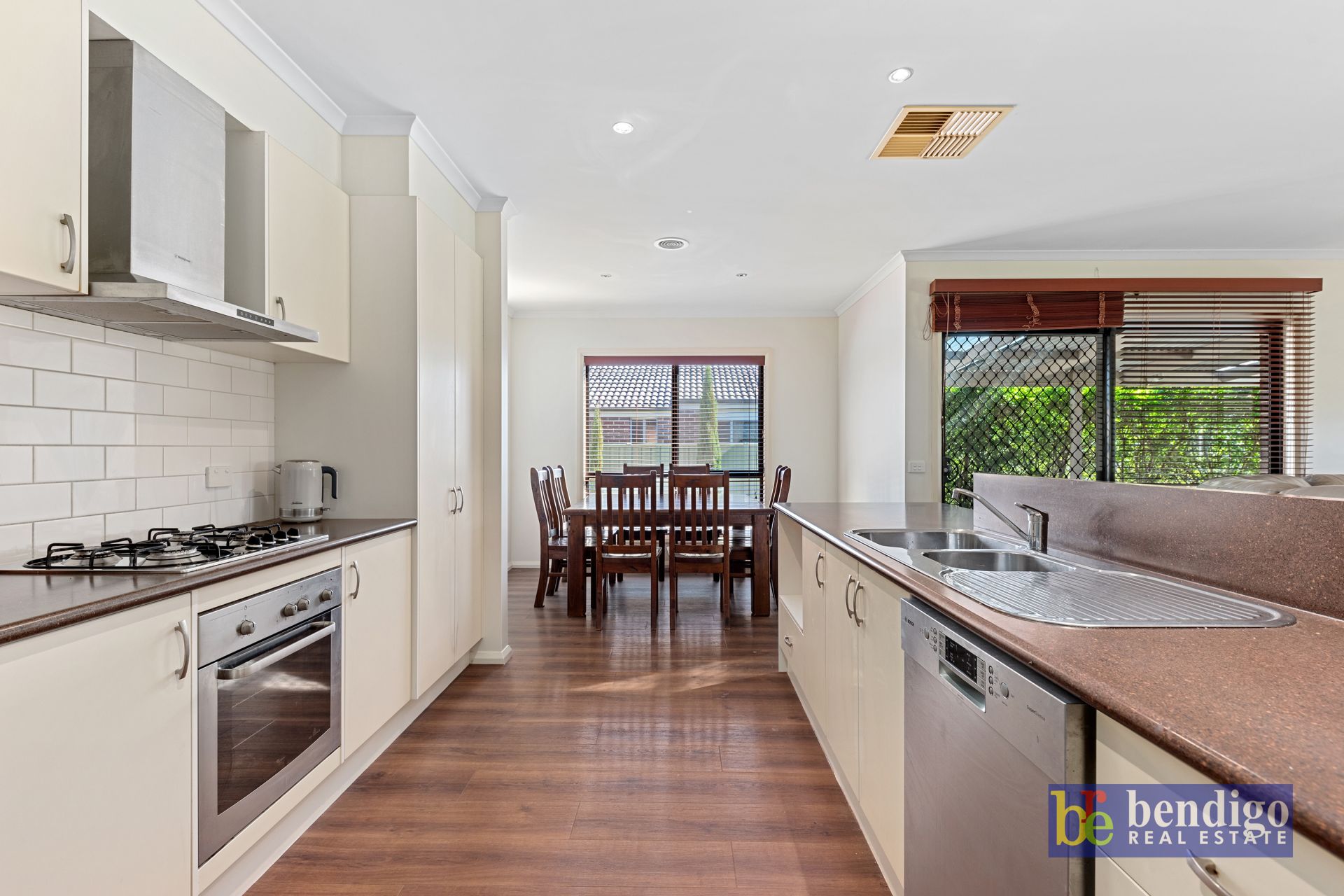 12 Greenfield Drive Epsom VIC, Epsom - Thumbnail 3
