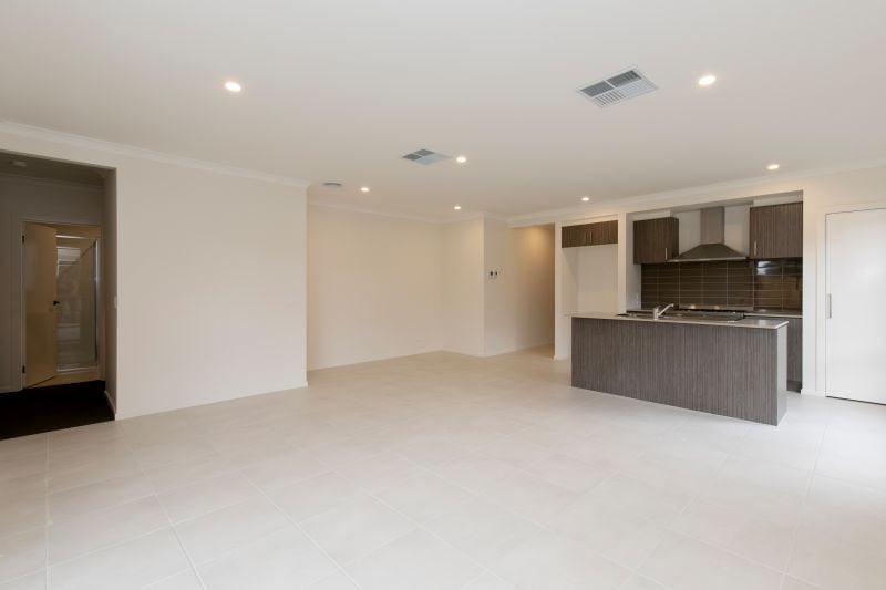 8 Ivanhoe Road, Wallan