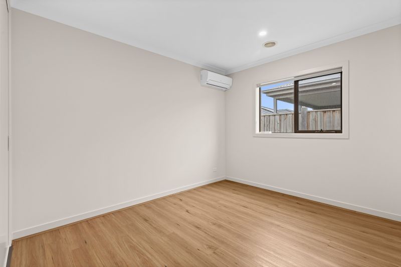 53 Solitude Crescent, Point Cook
