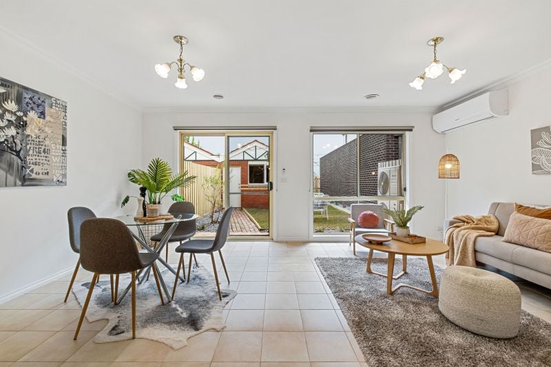2/11 Sturrock Street, Brunswick East